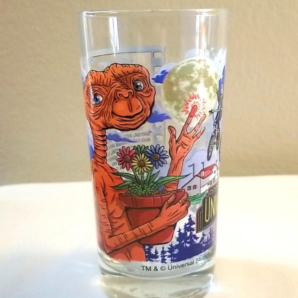 Universal studios Retro ET Glass - Picture 2 of 4
